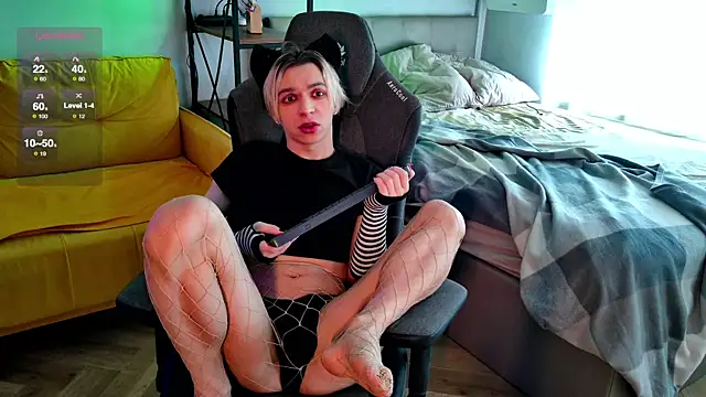 Snapshot of leon_yuugen chatting on March 20, 11:05 am leon yuugen online show from March 20, 11:05 am