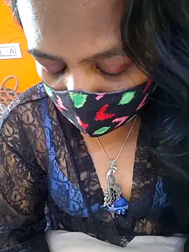 Snapshot of kanikasree chatting on June 15, 8:38 am kanikasree online show from June 15, 8:38 am