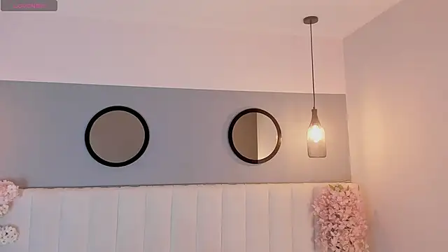 chelsea bolton  online show from March 10, 12:32 pm