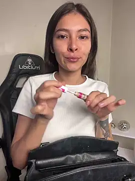 Aleska Miami online show from May 4, 2:24 pm