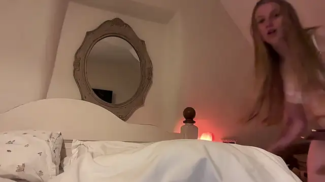 Ella-82 online show from June 11, 7:45 pm