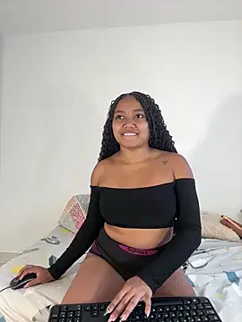 Snapshot of JasmineRose7 chatting on May 15, 12:01 pm JasmineRose7 online show from May 15, 12:01 pm