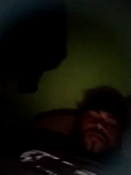 Snapshot of safado0027 chatting on October 17, 5:10 am safado0027 online show from October 17, 5:10 am