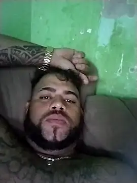 Snapshot of safado0027 chatting on October 25, 10:04 pm safado0027 online show from October 25, 10:04 pm