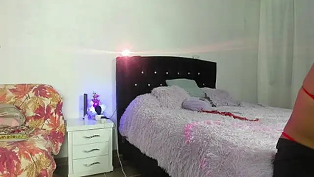 boysLittle online show from March 6, 8:33 am