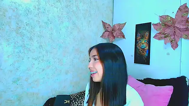 Rousse violett online show from February 6, 8:02 pm