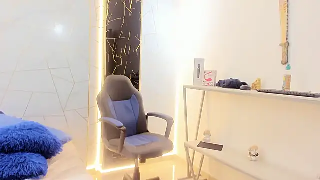 gabriela cortez online show from February 25, 2:43 am