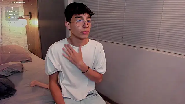 tim  fox online show from February 18, 11:08 pm