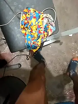 Snapshot of mario0212 chatting on November 21, 3:49 am mario0212 online show from November 21, 3:49 am