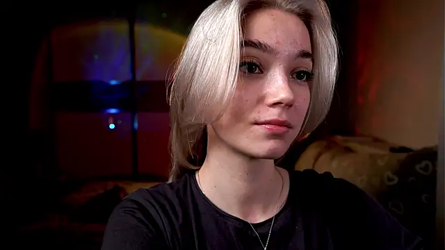 ileanacampbe online show from March 19, 4:14 am