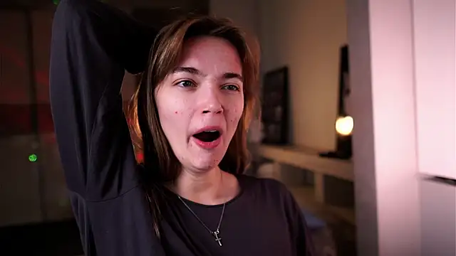 ileanacampbe online show from October 10, 4:22 am