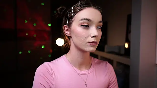 ileanacampbe online show from November 12, 4:57 am