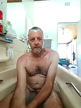 Snapshot of itsmeyes69 chatting on January 31, 8:11 am itsmeyes69 online show from January 31, 8:11 am