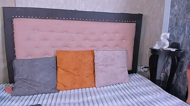 Snapshot of StefanyRousse chatting on July 10, 11:46 am StefanyRousse online show from July 10, 11:46 am