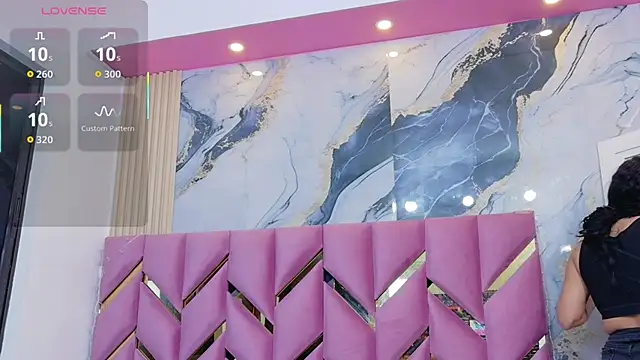 hotiergirl online show from November 15, 12:23 pm