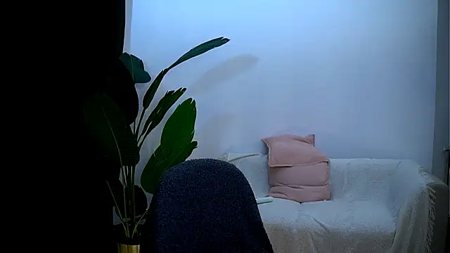 Snapshot of sweet_rapunzell chatting on February 4, 8:17 pm sweet rapunzell online show from February 4, 8:17 pm