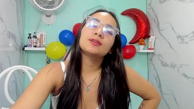 Maylin horny19 online show from June 9, 3:18 am