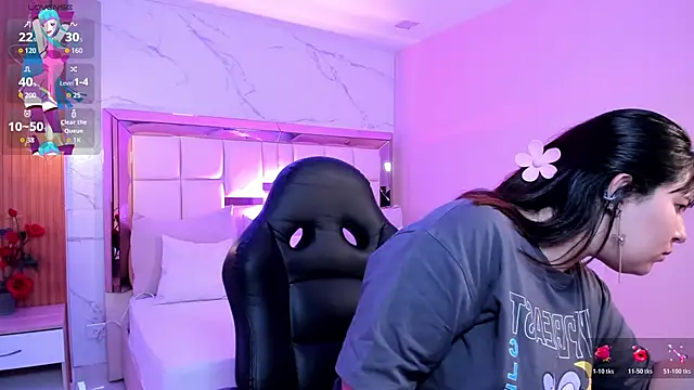 zoes milee online show from November 12, 10:37 am