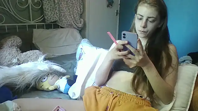 Snapshot of VioletxBlue chatting on May 25, 9:59 am VioletxBlue online show from May 25, 9:59 am