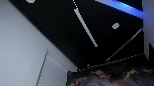 RubiSharqui  online show from December 4, 7:11 pm