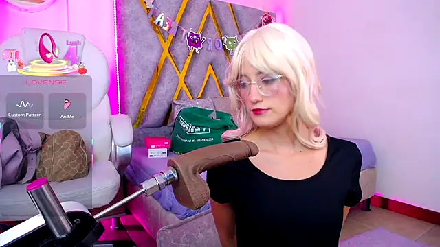 SussanHottye1  online show from November 30, 11:14 am