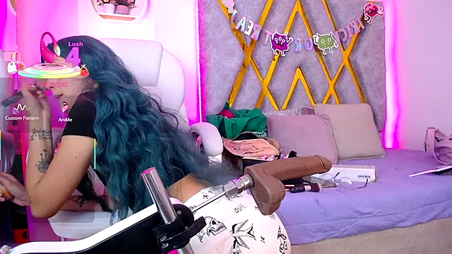 SussanHottye1  online show from December 5, 10:24 am