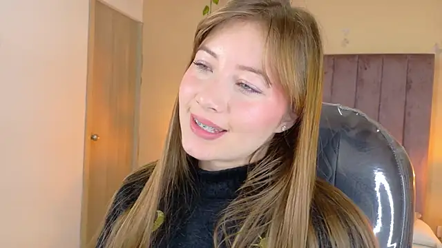 Dahlia Rousse online show from February 10, 6:50 am