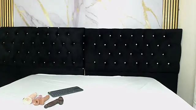 SalomeSimonz online show from March 7, 7:49 pm