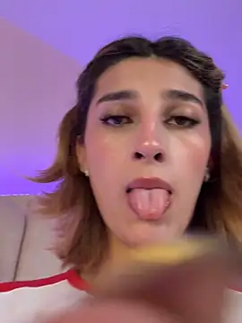 Snapshot of Queensara_ chatting on March 15, 3:16 pm Queensara online show from March 15, 3:16 pm