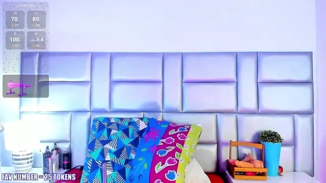 LovelyNickii online show from November 24, 12:38 pm