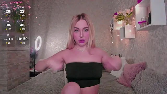 Mika Rayy online show from November 15, 10:37 pm