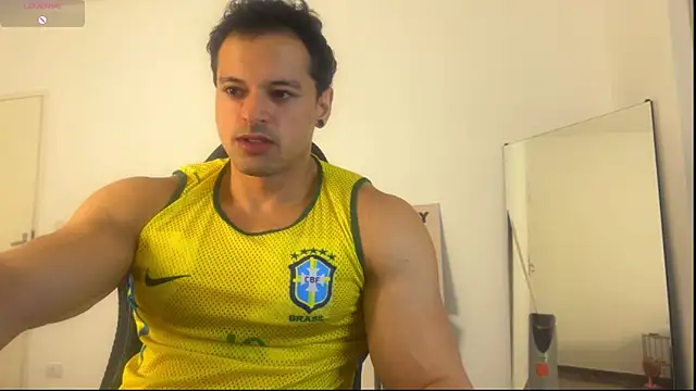 Snapshot of Lucasfit24 chatting on June 10, 3:22 pm Lucasfit24 online show from June 10, 3:22 pm
