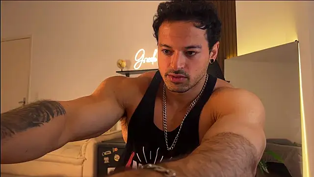 Lucasfit24 online show from August 5, 3:15 pm