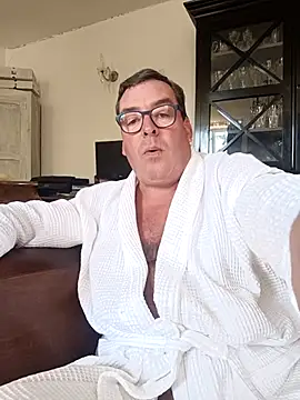 MountJohnXL online show from April 6, 3:13 pm