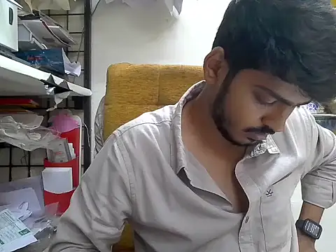 cute modell online show from November 6, 12:06 pm