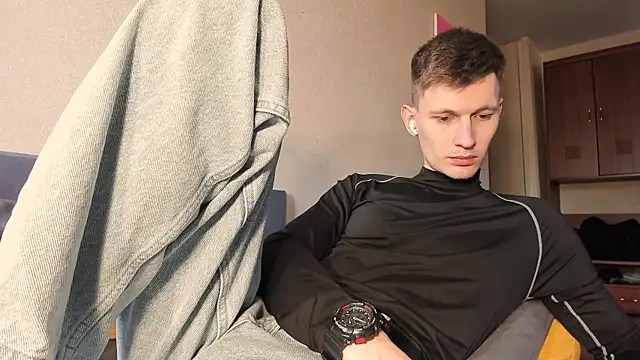Snapshot of Kevin_Hornyyy chatting on May 25, 2:12 pm Kevin Hornyyy online show from May 25, 2:12 pm