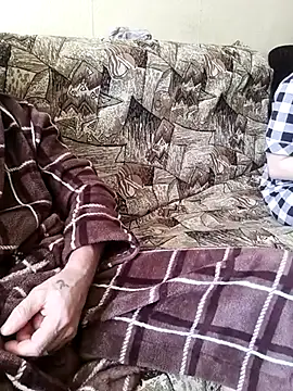 LoverCoupxl online show from March 8, 11:37 am