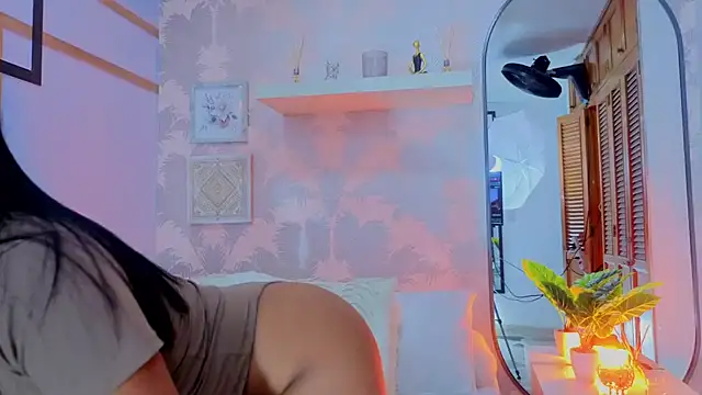 CharlotteGraay online show from March 10, 7:52 pm