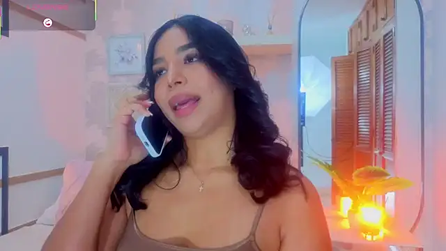 Snapshot of CharlotteGraay chatting on May 29, 7:56 pm CharlotteGraay online show from May 29, 7:56 pm
