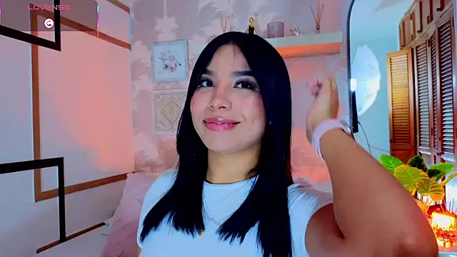 CharlotteGraay online show from July 8, 7:51 pm