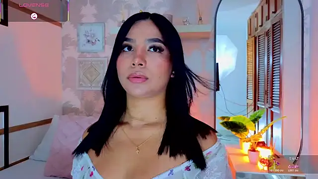 CharlotteGraay online show from July 15, 6:57 pm