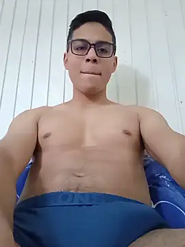 Snapshot of HornyTiger744 chatting on June 23, 3:32 pm HornyTiger744 online show from June 23, 3:32 pm