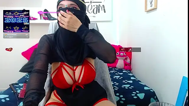 Snapshot of azahara_faraah chatting on January 11, 10:40 pm azahara faraah online show from January 11, 10:40 pm