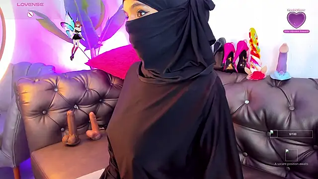 Snapshot of azahara_faraah chatting on September 10, 3:45 pm azahara faraah online show from September 10, 3:45 pm