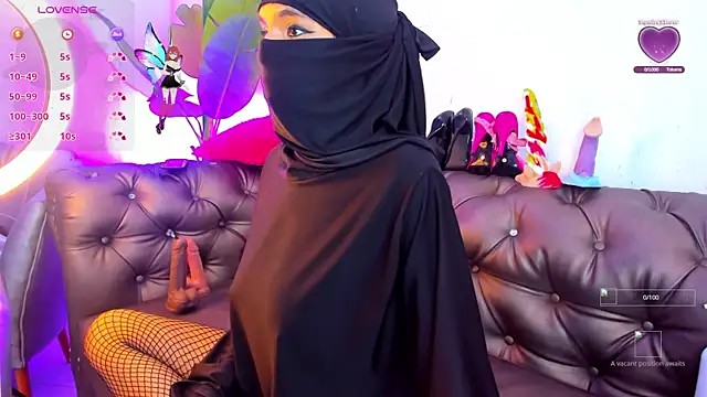 Snapshot of azahara_faraah chatting on September 16, 3:02 pm azahara faraah online show from September 16, 3:02 pm