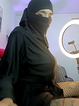 Snapshot of azahara_faraah chatting on September 27, 5:29 pm azahara faraah online show from September 27, 5:29 pm