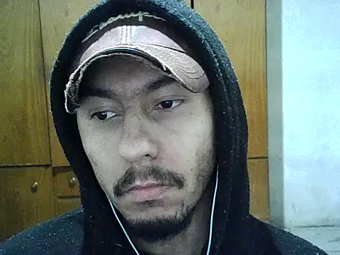 Snapshot of michel1520 chatting on October 10, 2:21 am michel1520 online show from October 10, 2:21 am