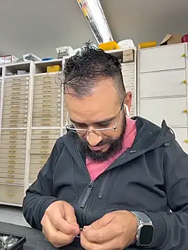 leonardohot1987 online show from November 18, 7:07 pm