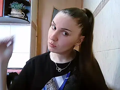 Yuliia30 online show from May 1, 2:10 pm