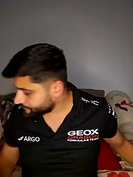 Snapshot of Mehmet2304 chatting on January 24, 8:22 pm Mehmet2304 online show from January 24, 8:22 pm